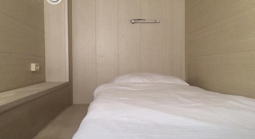 Гостевой дом Your Space Capsule Hotel Санкт-Петербург-5